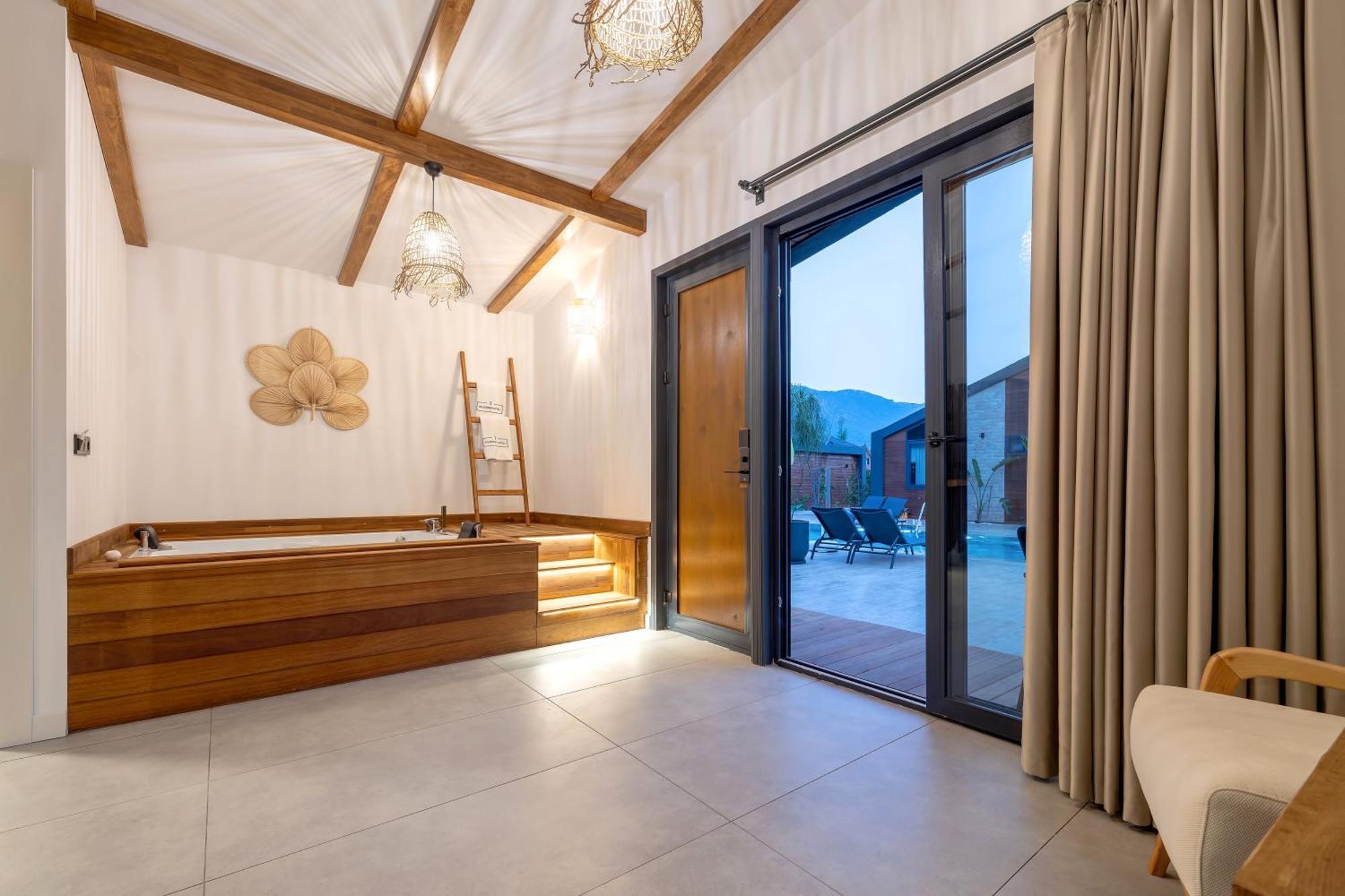Rota Kilidonia Karaoez Suites&Villas ภายนอก รูปภาพ