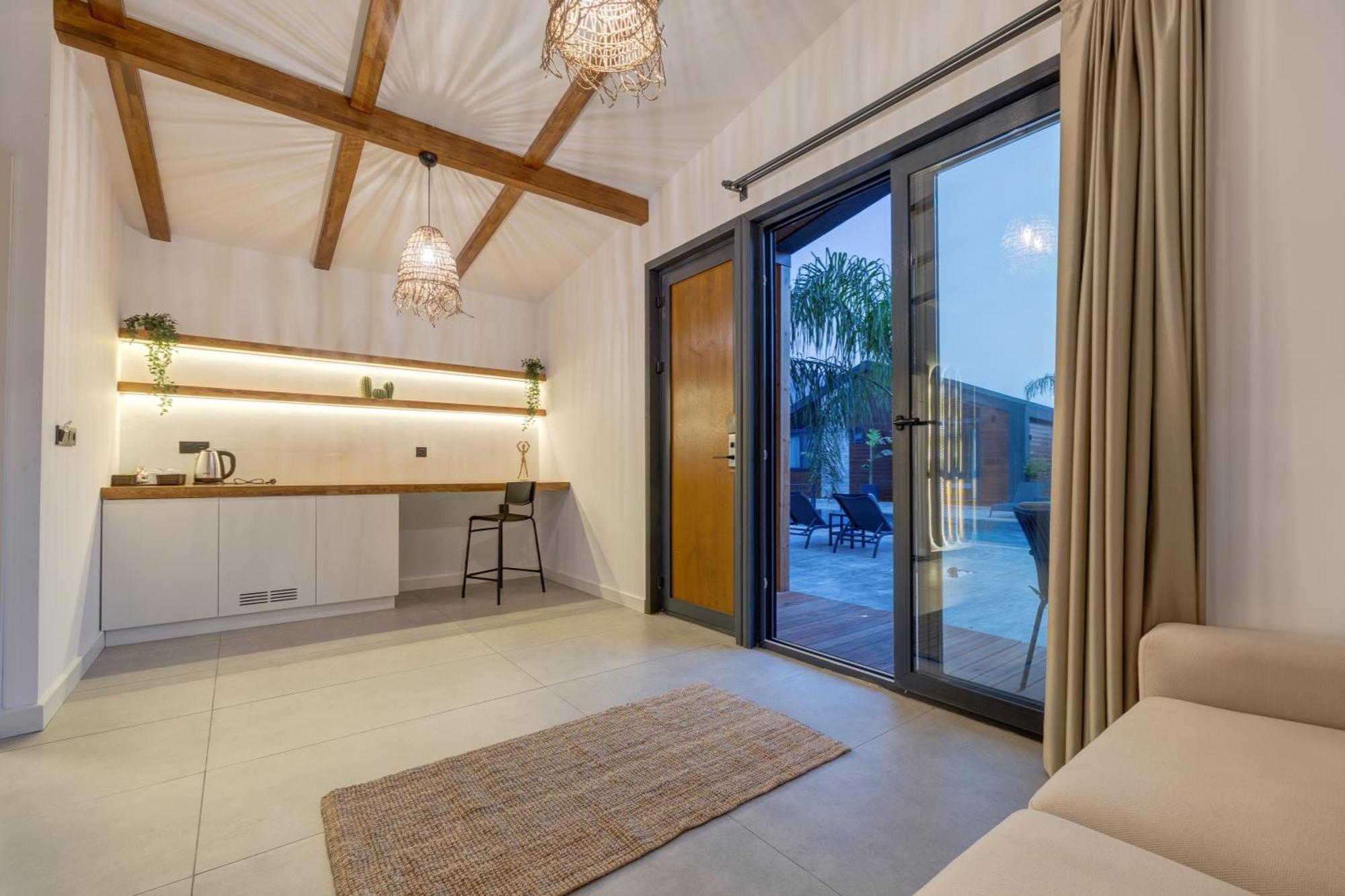 Rota Kilidonia Karaoez Suites&Villas ห้อง รูปภาพ